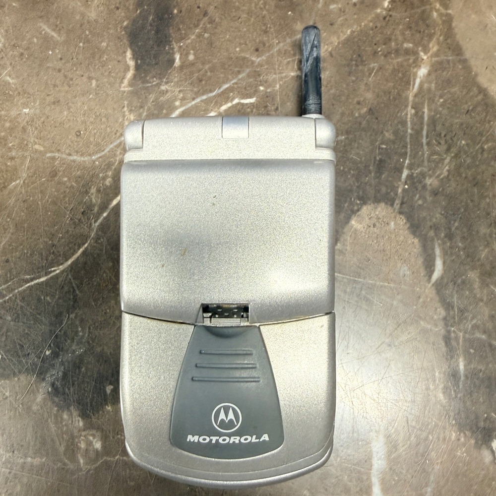 Motorola Timeport Flip Phone Silver Vintage Y2K Verizon P8767 Cell UNTESTED